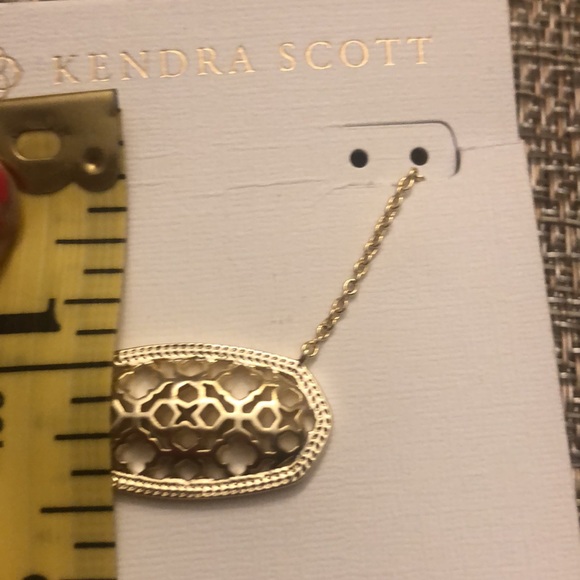 Kendra Scott Necklace🤩 - Picture 7 of 7